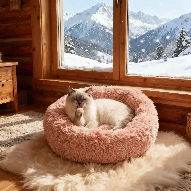 Snowy & Hope Round Plush Pet Bed