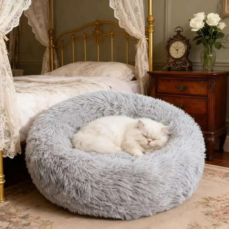 Snowy & Hope Round Plush Pet Bed